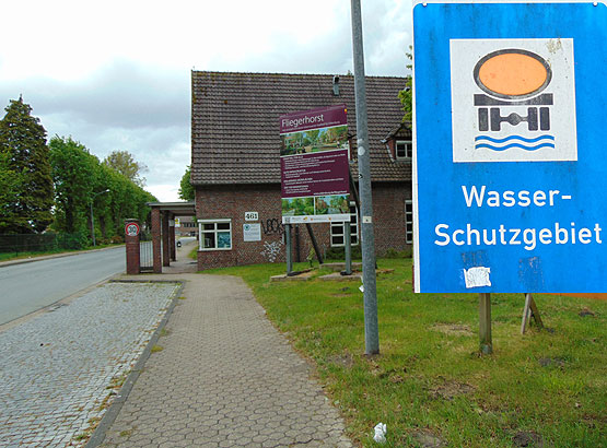 Hinweisschild Wasserschutzgebiet Fotomontage Dieter Niebisch